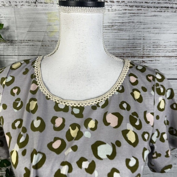 Lori Goldstein LOGO Top Tunic size Extra Small Lilac Green Leopard Pockets Slim - Picture 5 of 13
